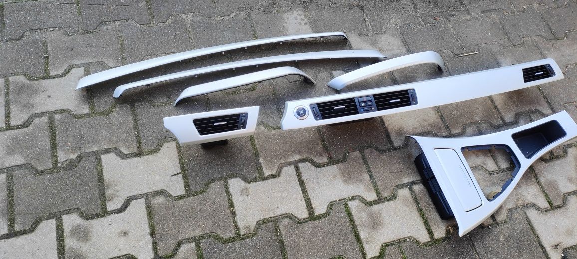 Dekory listwy ozdobne BMW e90 e91 Mpakiet szczotkowane Aluminium