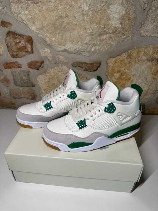 Jordan4Retro SB Pine Green R.39