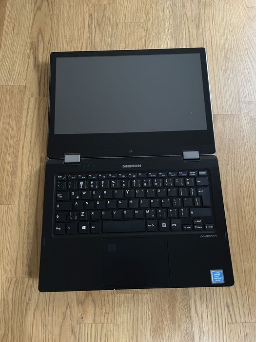 Medion Akoya E2294 Windows 11, N5000, 4GB, 64+128GB, 2w1 (dotykowy)