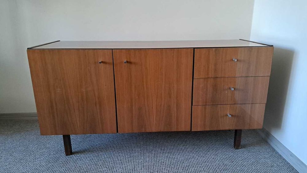 Sprzedam komodę PRL 1975r  Obornickie Fabryki Mebli