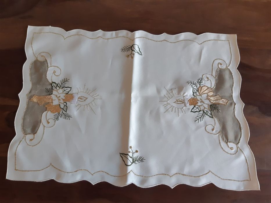 Dois individuais com motivos de Natal