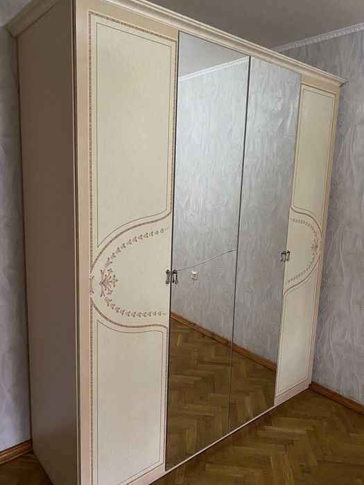 Продам шафу в гарному стані