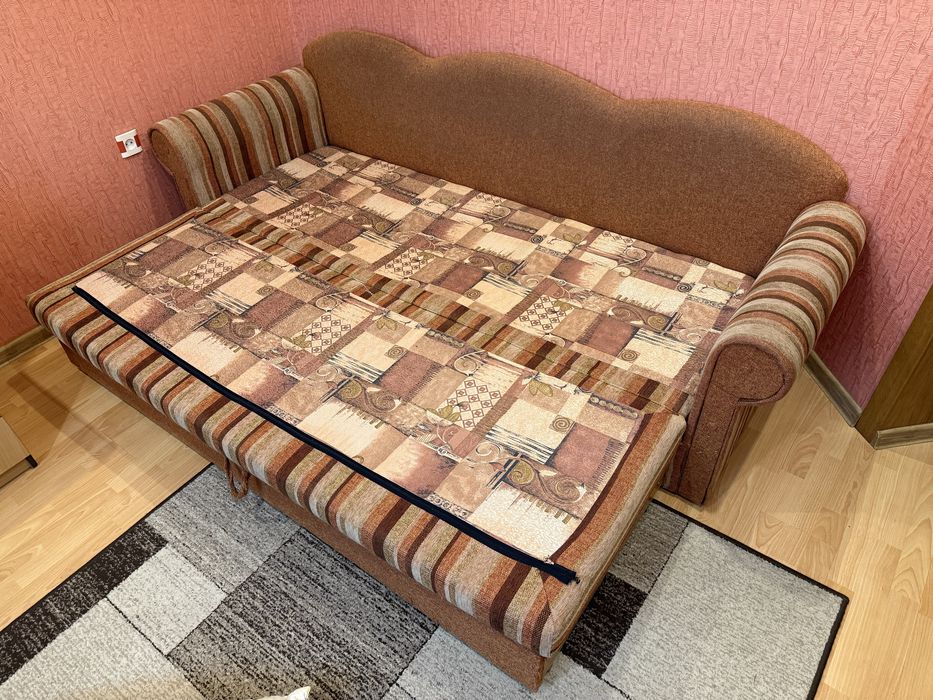 Диван розкладний/ліжно 2х спальне.