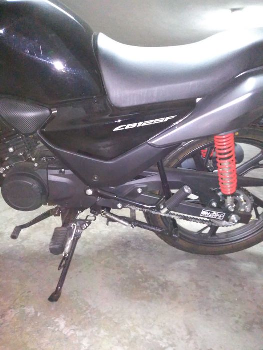 CB125F como nova