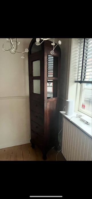 Stylowa Słupek Witryna z szufladami