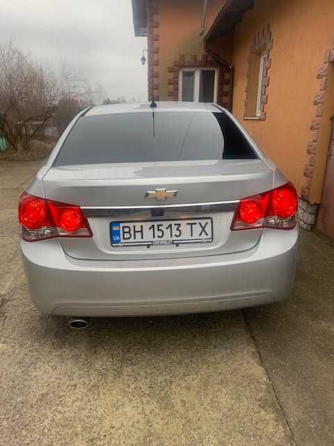 Продам Шевроле Круз
