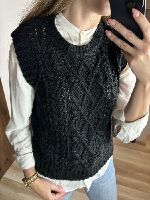 Czarna sweterkowa kamizelka bezrękawnik S 36 na jesień zimę sweter