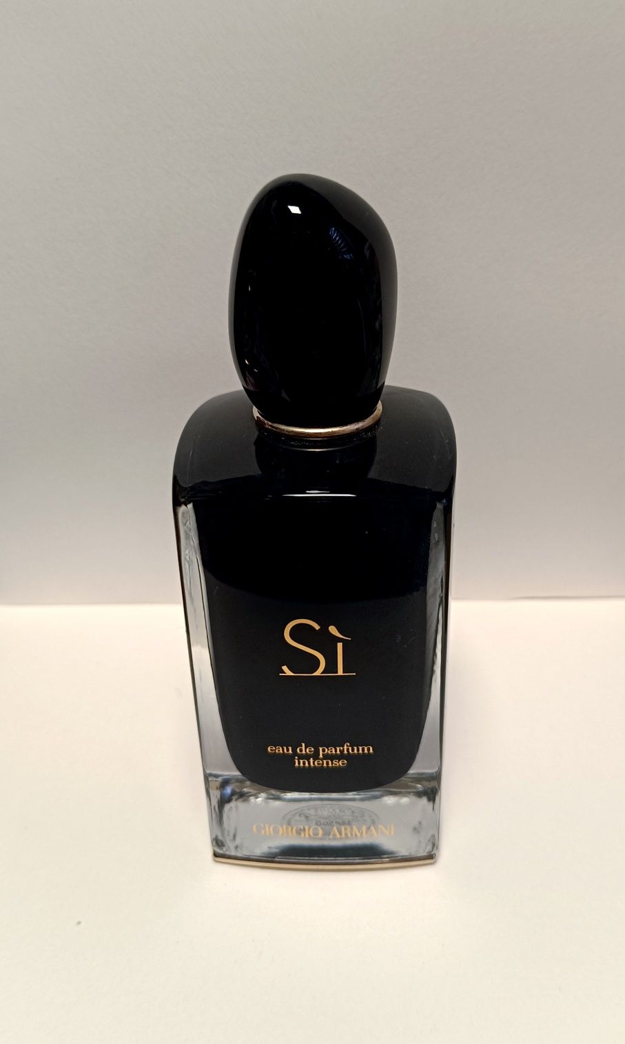 Flakon po perfumach Giorgio Armani Si intense 100 ml