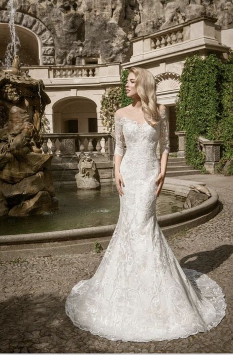 Весільна сукня