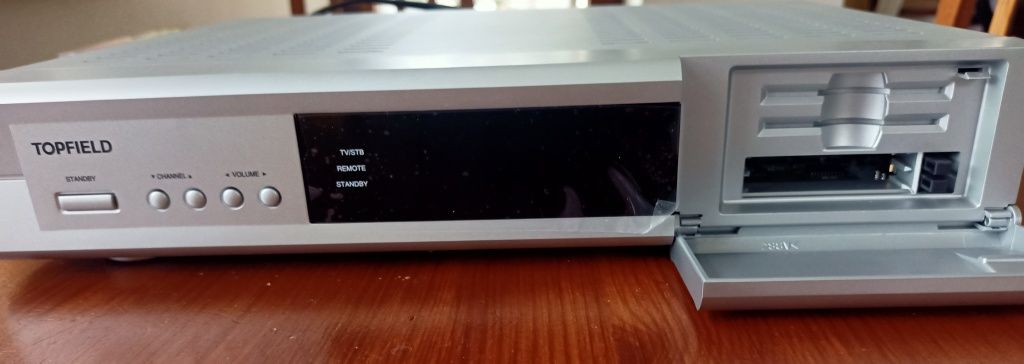 Tuner satelitarny TOPFIELD TF7720 HSCI