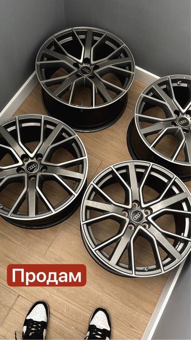 Audi Sport R19 8.5J ET40 Номер детали 8W0601025DH