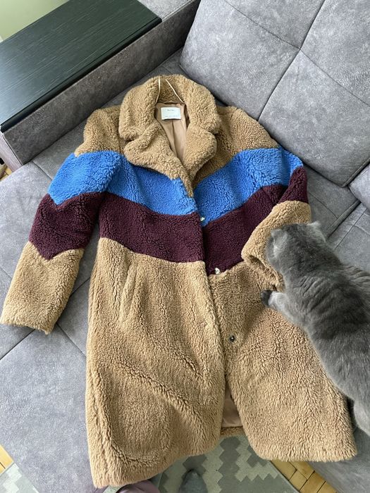 Пальто шубка  bershka