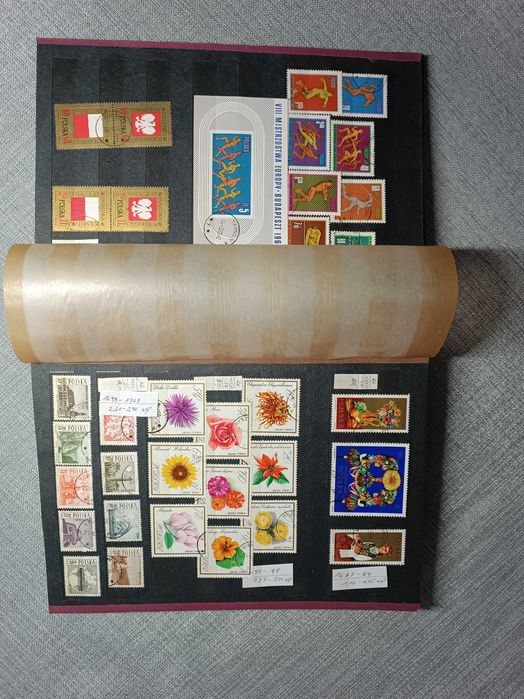 Znaczki pocztowe polskie z lat 1964 do 1988 wraz z klaserami