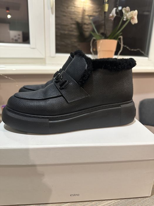 Лофери зимові, Estro