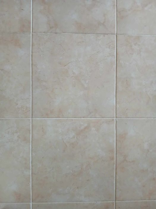 Azulejos grandes preto..