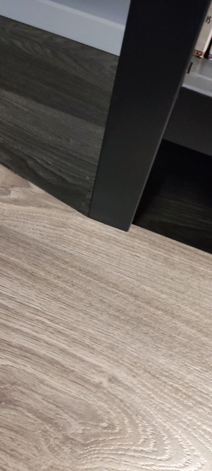 Estante HEMNES lacada em cinza escuro