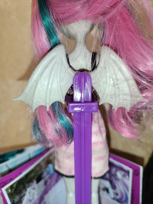 Рошель з крилами. Монстер хай Monster high Скаріж крылья