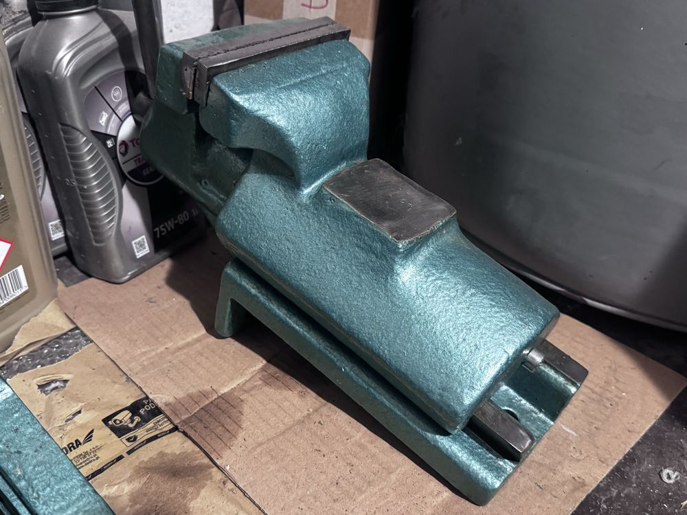 Stare  imadlo warsztatowe 125mm