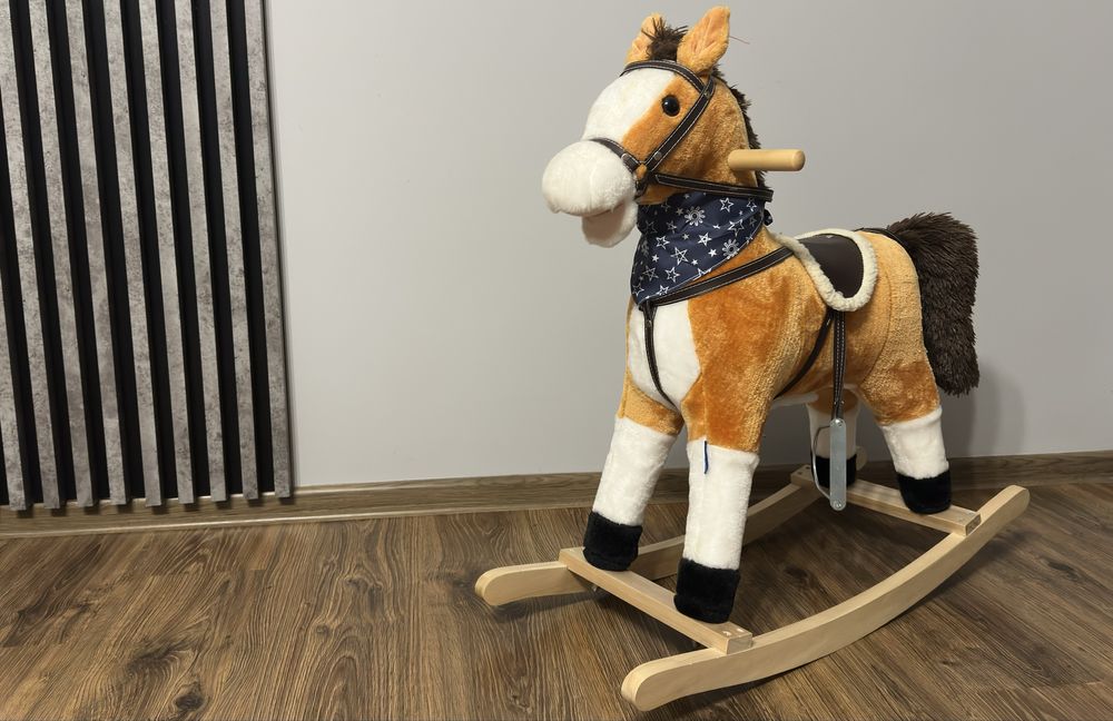 Konik na biegunach RUCHOMY OGON  PYSK + ODGŁOSY