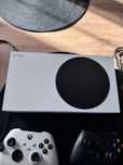 Xbox series S 2 pady + stacja ladujaca
