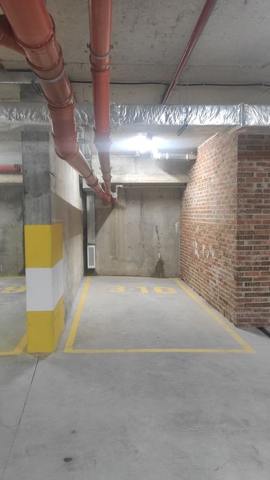 Оренда паркомісця