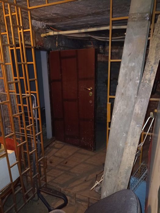 Приміщення 62м фасад під аптеку, магазин, офіс та 5+5м складських вул.