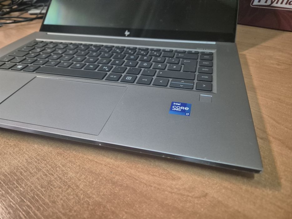 Laptop HP ZBOOK STUDIO G8 15,6" OLED 4K RTX 3070 I7 11850H 32GB Ram