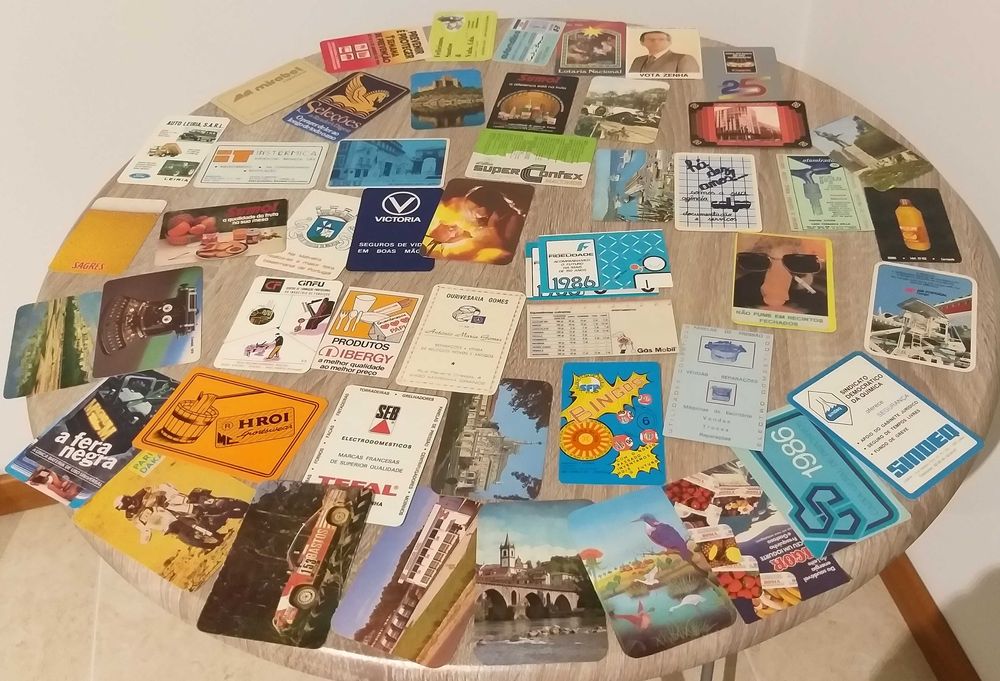 Grande coleção de calendários diversos - 500