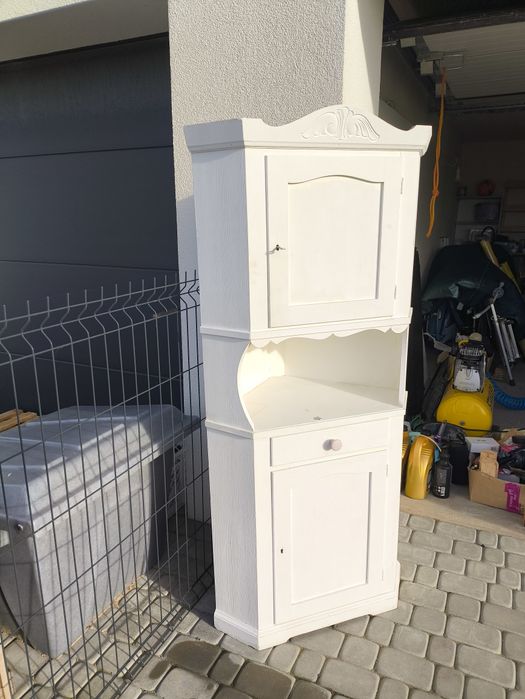 Mały narożny kedens