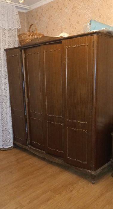 Спальный гарнитур Радость Болгария дерево под мелкий ремонт