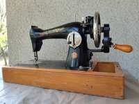 Советская ручная машинка для шитья