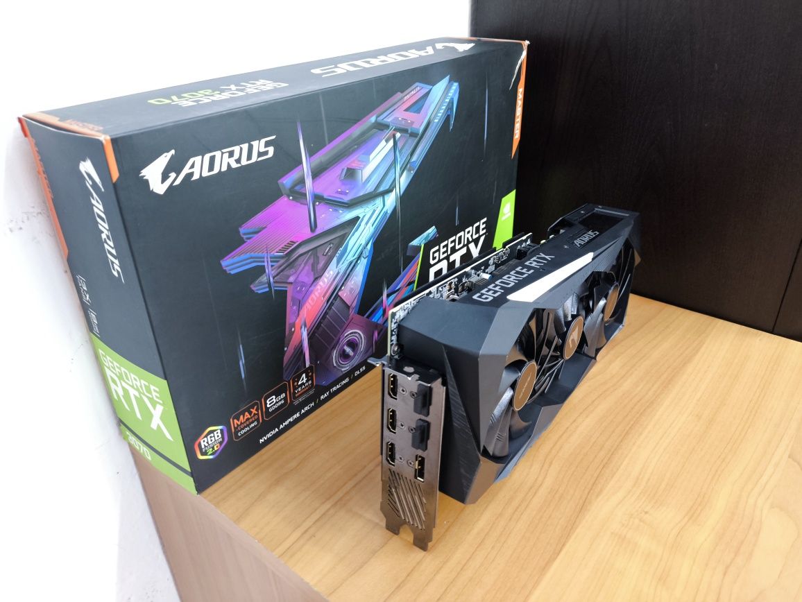 Gigabyte Aorus RTX 3070 Master 8GB karta graficzna RGB LCD
