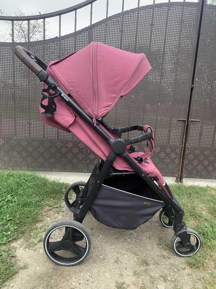 Carrello Bravo прогулянкова коляска для дітей від 6 місяців