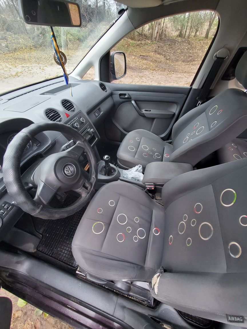 Продам автомобиль Volkswagen Caddy LIFE 2011г. 320км дизель  1.6