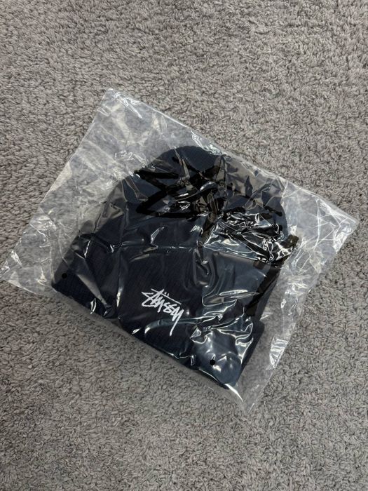 Шапка Stussy чорна/ зимня шапка стусі біла/ шапка унісекс на зиму