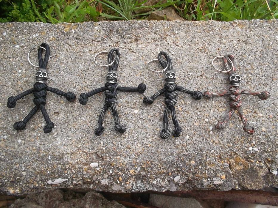 Boneco Caveira em Paracord