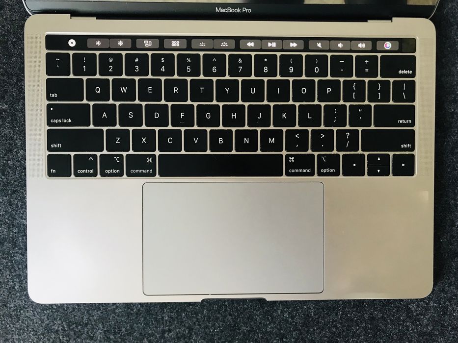 MACBOOK PRO 13, 2018, I7 16GB