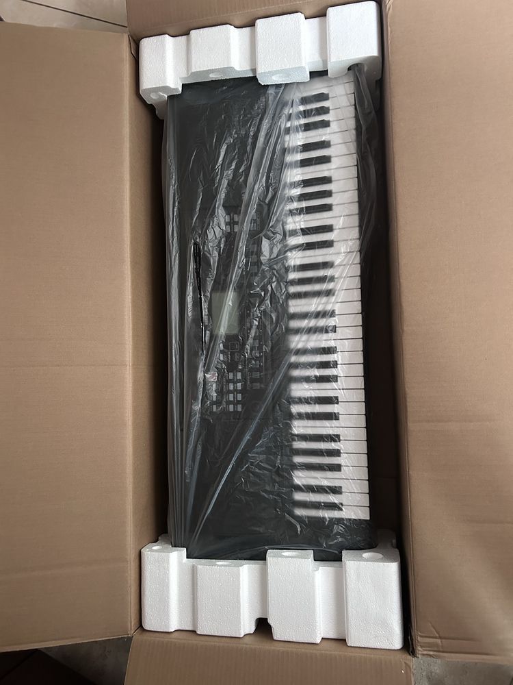 Keyboard KORG EK-50 jak nowy