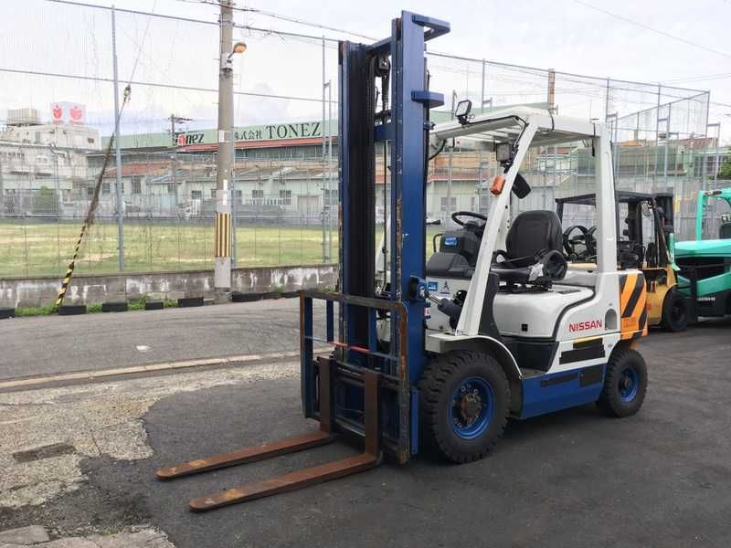 Навантажувач вилковий Nissan FG25