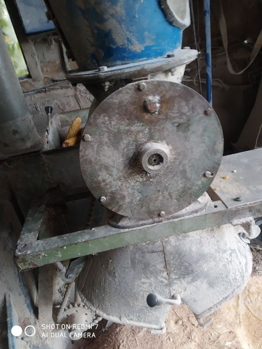 Млин ДКУ зернодробилка