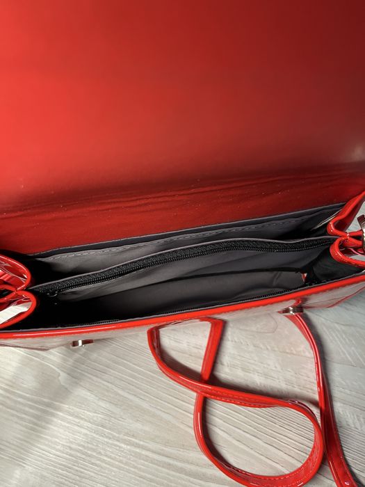 Червона сумка-клатч нова