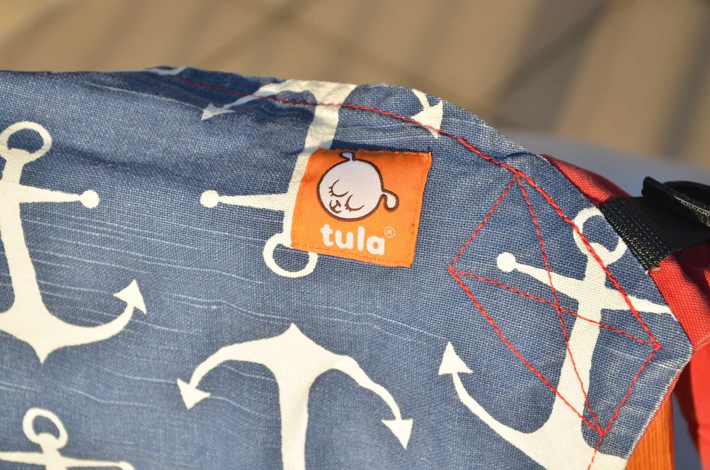 Nosidełko Tula z kapturkiem i wkładką dla niemowlaka
