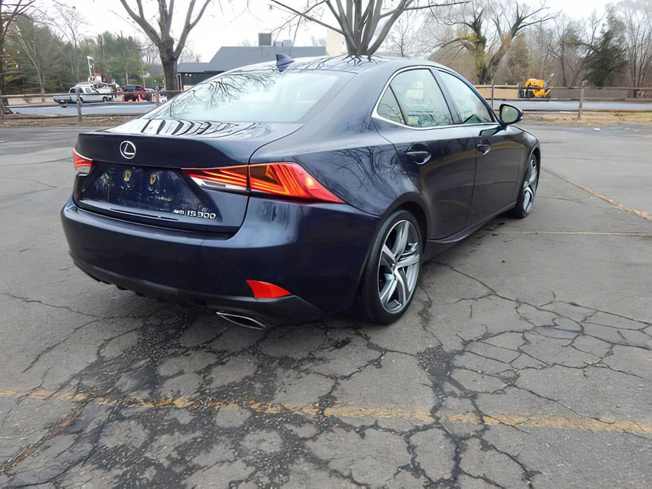 Lexus IS 300      2017