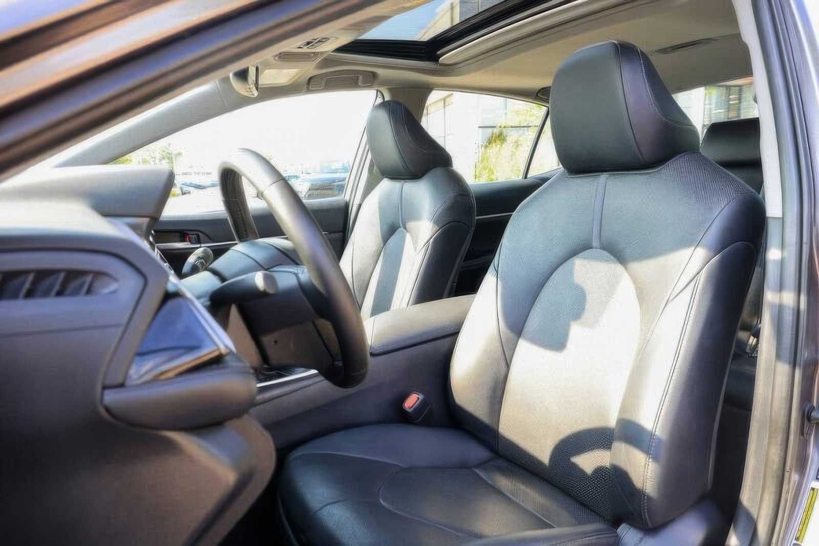 2023 Toyota Camry Hybrid XLE