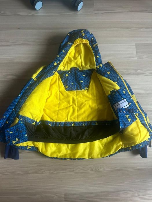 Куртки дитячі розмір 110