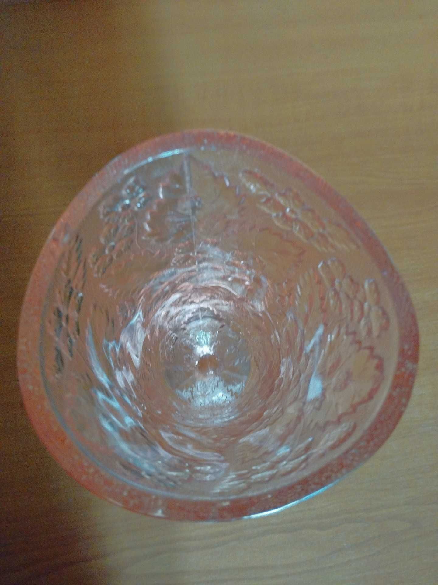 Wazon różowy,kwiaty, huta Ząbkowice, E. Trzewik-Drost, Strawberry, PRL