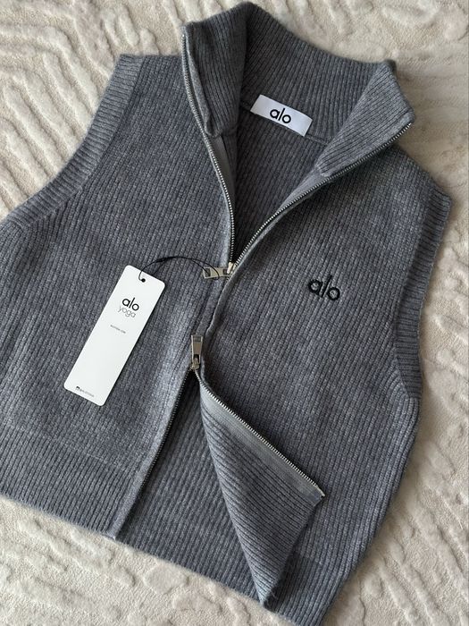 Жіноча трикотажна жилетка alo