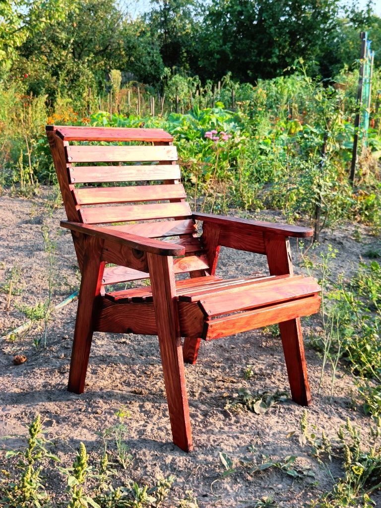 Садове крісло дерев'яне