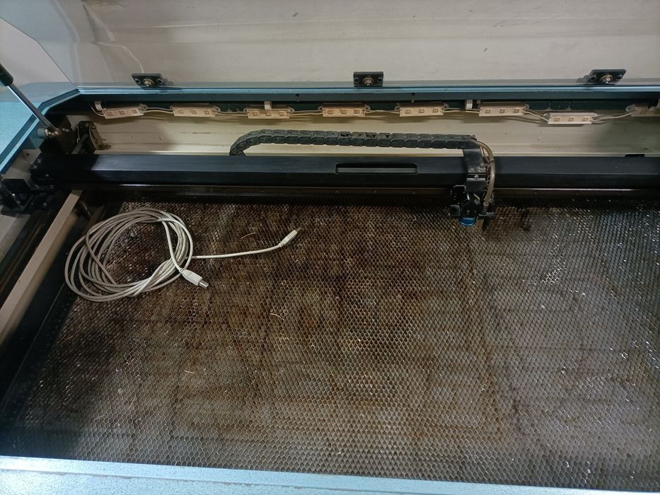 Ploter laserowy laser GCC Explorer duży stół 90*45