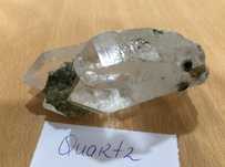 Conjunto de minerais- quartzo-pirite-apatite-mica